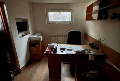 Spațiu comercial, de 72 mp, în Central - 6