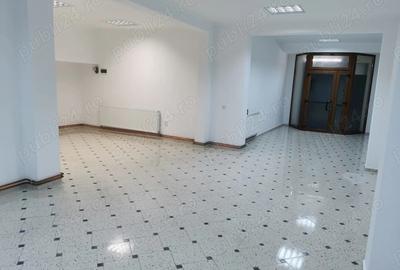 Spațiu comercial, de 96 mp, în Central - 2