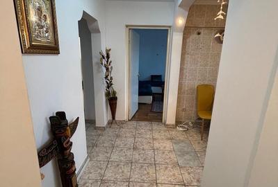 Apartament cu 3 camere decomandat în Prundu - 3