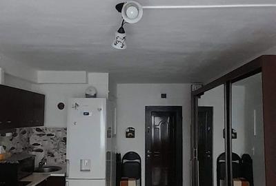 Garsonieră decomandată în Central - 3