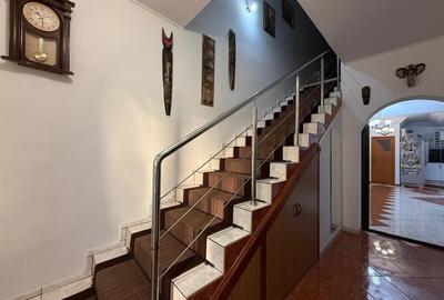 Casă individuală cu 8 camere cu Canalizare în Apărătorii Patriei - 4