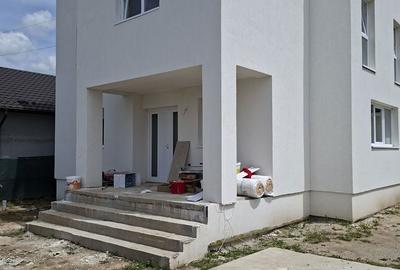 Casă cu 4 camere în Central - 8