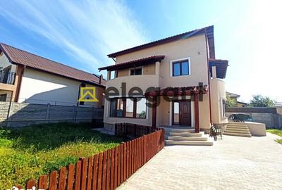 Casă cu 6 camere cu Canalizare în Bordei - 10