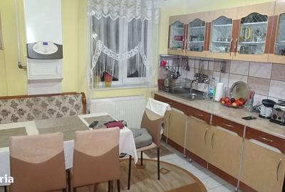 Apartament cu 3 camere decomandat în Scărișoara - 5