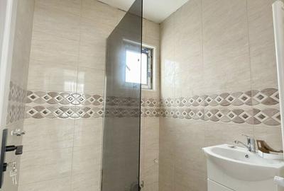 Casă cu 4 camere cu Teren 300 Mp în Lumina - 4