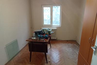Apartament 3 camere Podul de Piatra, parter, eliberare imediata - 2