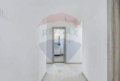 Apartament cu 4 camere de inchiriat in zona Centrul Civic - 2