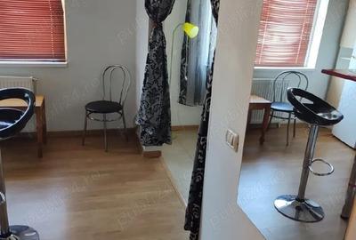 Garsonieră decomandată în Poarta 6 - 6