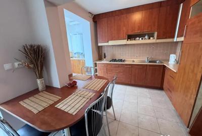 Apartament cu 3 camere decomandat, mobilat în Central - 8