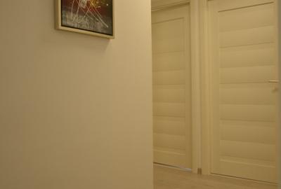 Apartament cu 3 camere decomandat în 13 Septembrie - 15