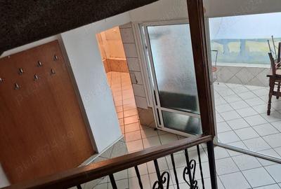 Spațiu comercial, de 196 mp, în Central - 4