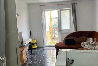 Garsonieră decomandată în Uzina 2 - 1