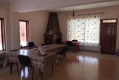 CASA  DE VACANTA - 4