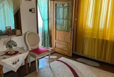 Casă cu 6 camere cu Teren 1300 Mp în Urlați - 7