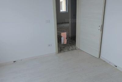 Apartament cu 3 camere semidecomandat în Giroc - 9