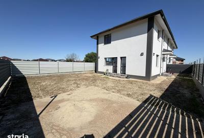Casă cu 4 camere cu Teren 260 Mp în Clinceni - 2