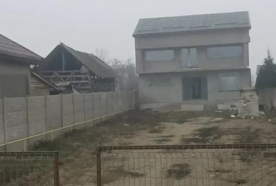 Vand casa la tara - 2