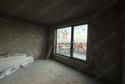 Apartament cu 4 camere semidecomandat în Zorilor