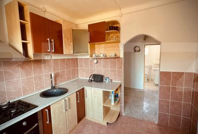 Apartament cu 2 camere decomandat în Ghioroc - 10