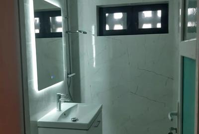 Vand apartament Caransebe? 2 camere aleea bujorului parter - 8