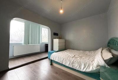 Apartament cu 3 camere decomandat, mobilat în Aradului