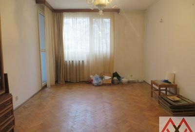 Apartament cu 4 camere semidecomandat în Titan - 1