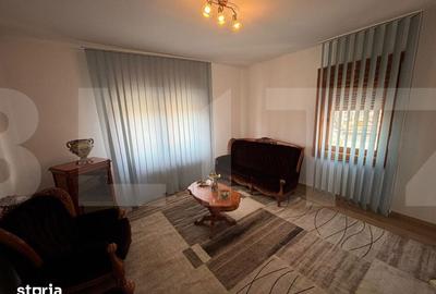 Casă cu 7 camere cu Teren 393 Mp în Central - 2