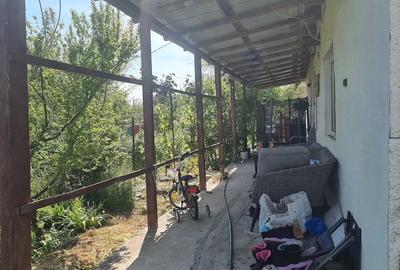 Casă cu 3 camere cu Teren 2000 Mp în Central - 9