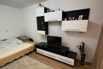 De vanzare apartament decomandat - 2