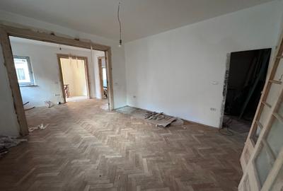 Apartament in vila interbelica in zona Banu Manta - Piata 1 Mai - 3
