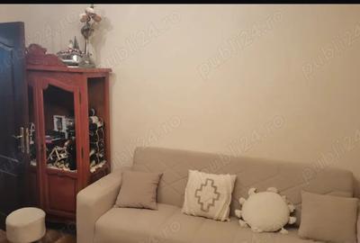 Inchiriez apartament 3 camere superdotat ?i 2 locuri parcare