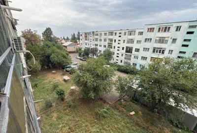 Ap 2 cam in Campina, 58 mp, et 3-- 59.000e - 11