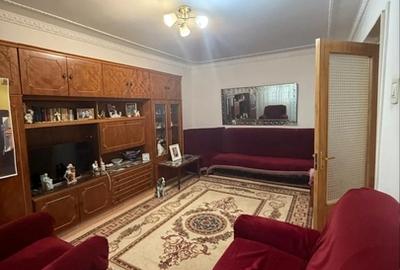 Apartament cu 2 camere decomandat în 1 Decembrie 1918