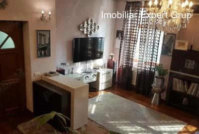 Casă individuală cu 7 camere cu Canalizare în Matei Voievod - 1