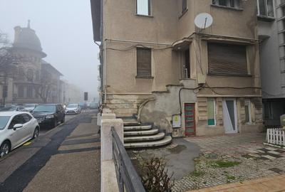 Apartament cu 3 camere nedecomandat în Central - 2