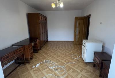 Apartament cu 3 camere decomandat în 13 Septembrie - 1