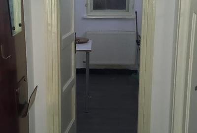 Apartament 3 camere METROU Piata Romana mobilat partial pretabil studenti Apartament 3 camere METROU Piata Romana mobilat partial pretabil studenti - 10