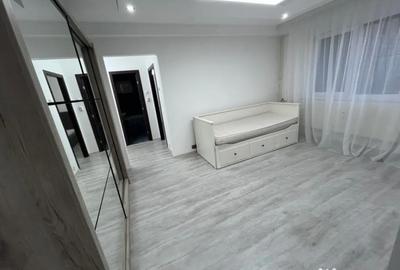 Apartament cu 3 camere semidecomandat, mobilat în George Enescu