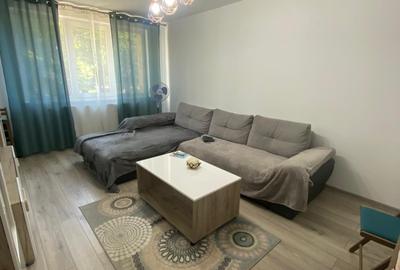 2 decomandate la ETAJUL 1 renovat Cornisa