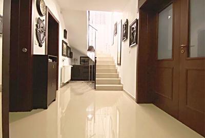 Casă cu 3 camere în Dumbrăvița - 3