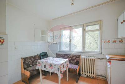 Apartament cu 2 camere de Vanzare, Etaj 1, zona Io?ia - 2