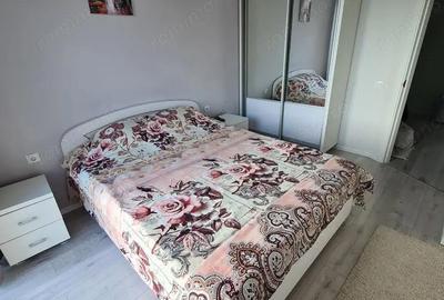 Garsonieră în Titan - 2