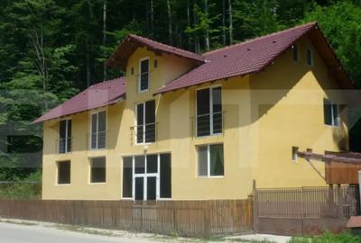 Casă cu 1 camere cu Teren 840 Mp în Central - 1