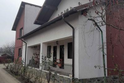 Casă cu 4 camere în Lipănești - 5