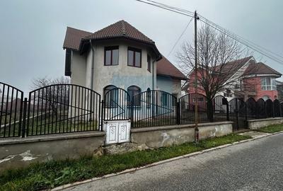 Casă cu 6 camere cu Canalizare în - 3