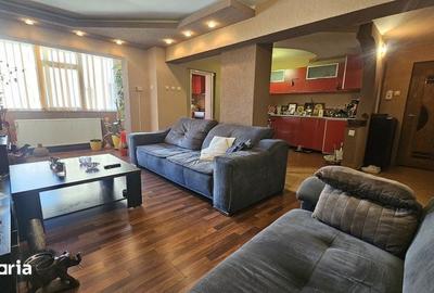 Apartament cu 4 camere decomandat în Central - 3