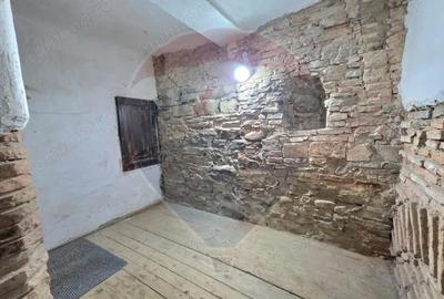 Apartament cu 3 camere semidecomandat în Ultracentral - 2