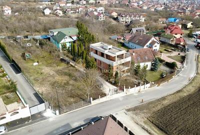 Casă individuală cu 16 camere cu Canalizare în Dâmbul Rotund - 2