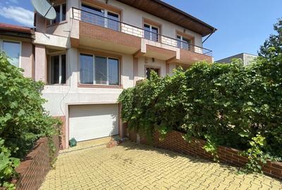 Casă individuală cu 5 camere în Ștefăneștii de Jos
