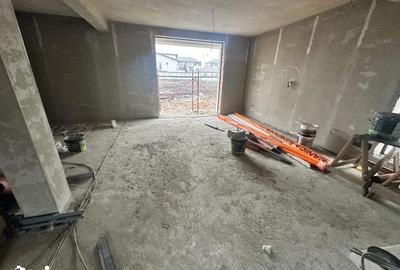 Casă cu 4 camere cu Teren 300 Mp în Central - 11